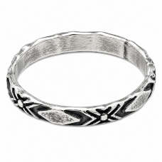 Sterling Silver Dots & Chevron Patterned Band Ring Sterling Silver Dots & Chevron Patterned Band Ring